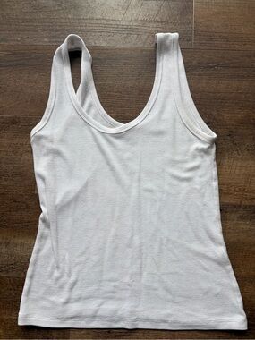 Abrecrombie soft essentials Women’s White Ribbed Tank Top - Classic Scoop Neck